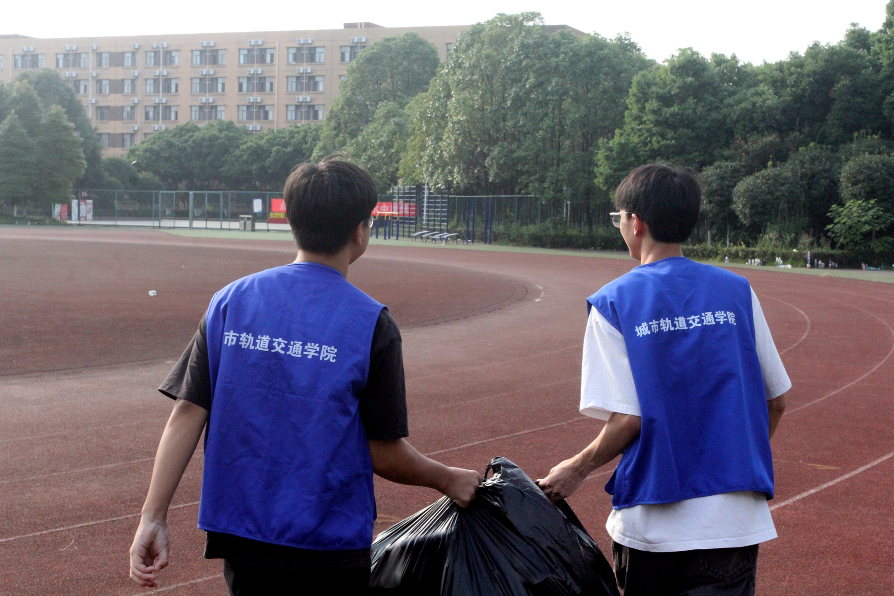 劳动3_副本_副本.jpg 劳动3_副本_副本.jpg