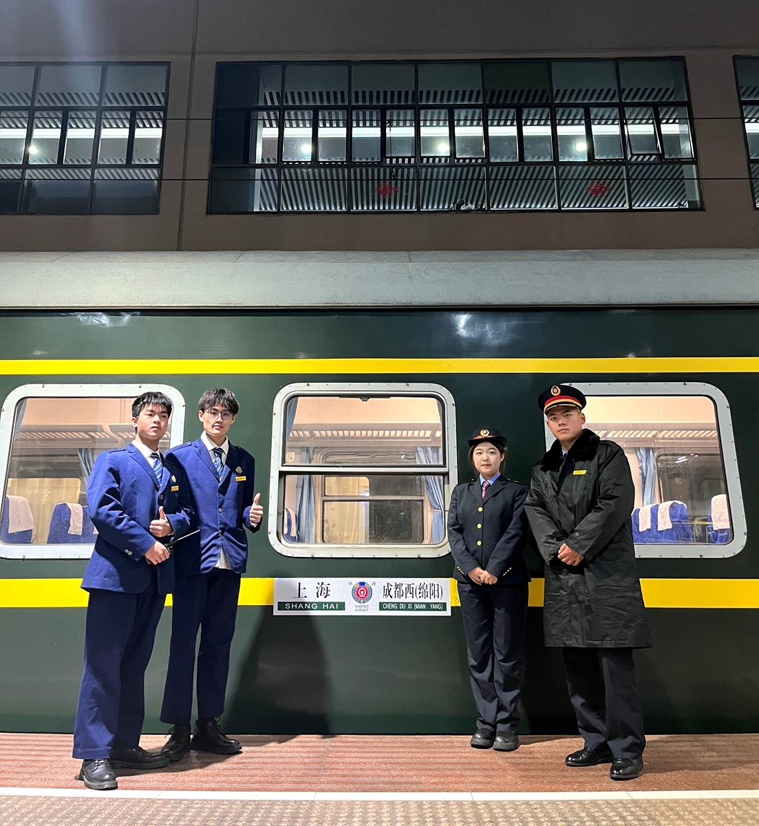 谭钧哲4_副本.jpg 谭钧哲4_副本.jpg