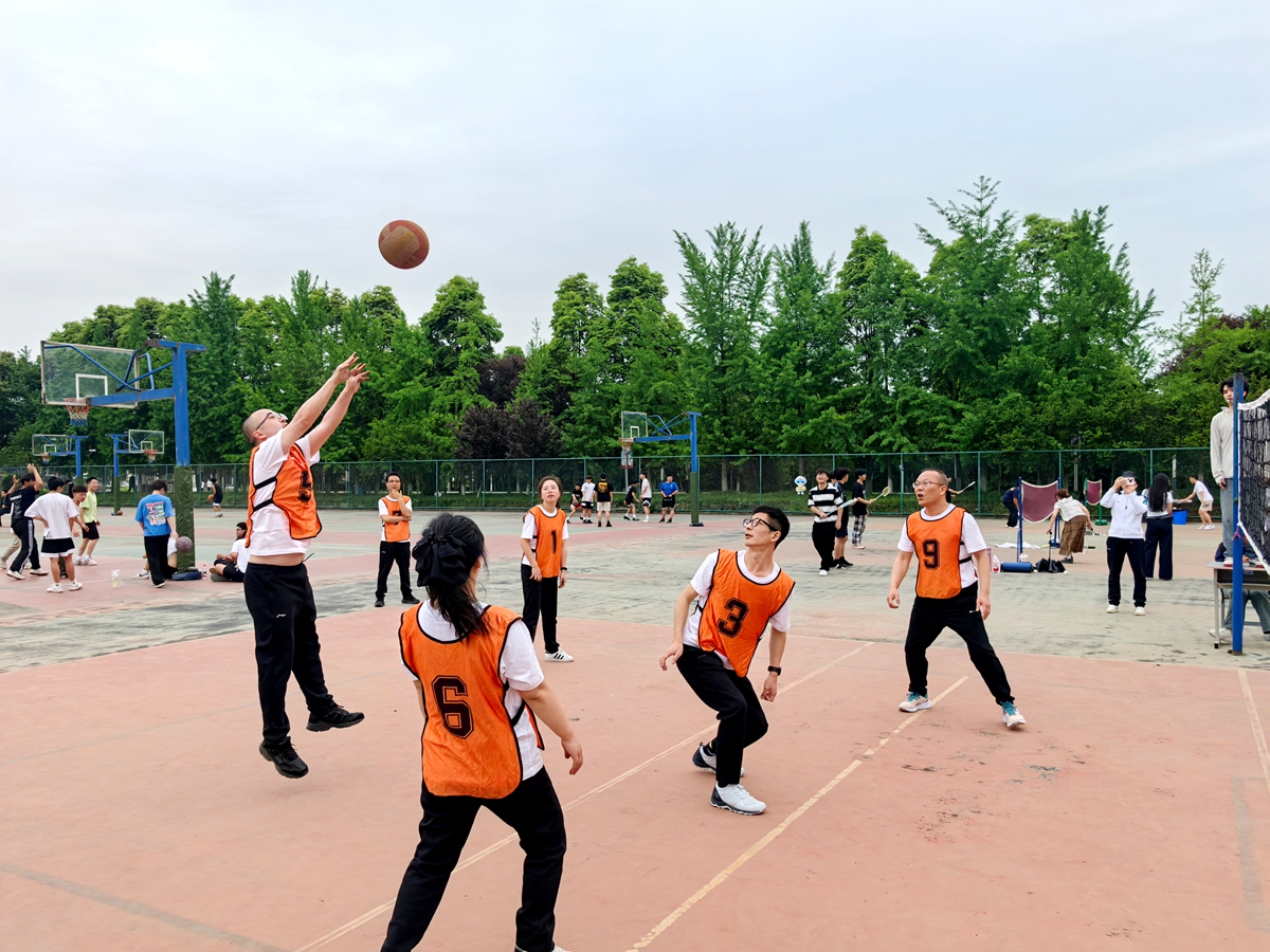 综合二分工会-奋力拼搏-吴梦琴_副本.jpg 综合二分工会-奋力拼搏-吴梦琴_副本.jpg