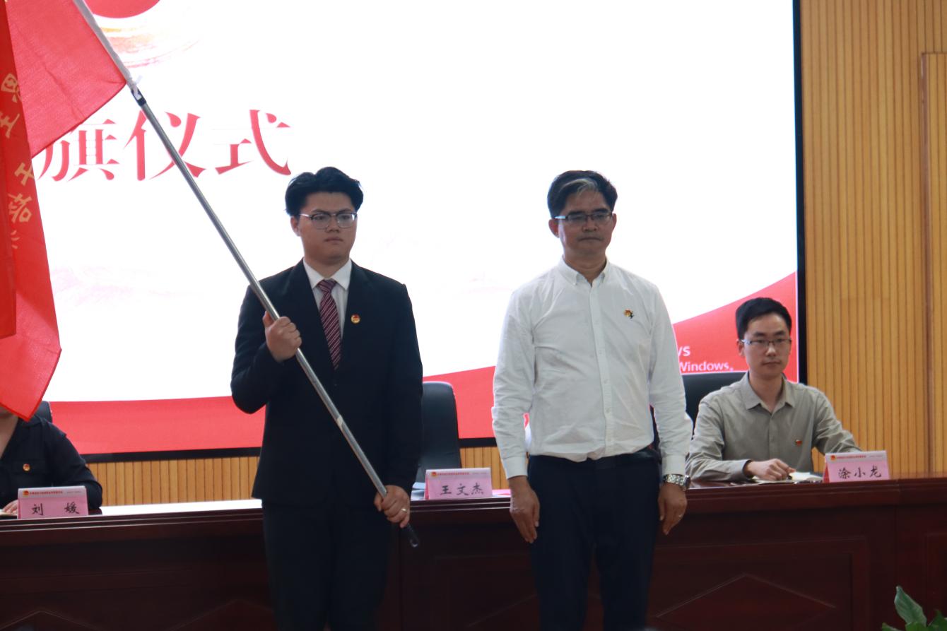 图片4.jpg 图片4.jpg