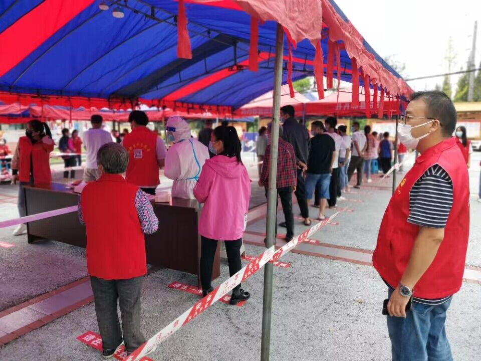 罗建军.jpg 罗建军.jpg